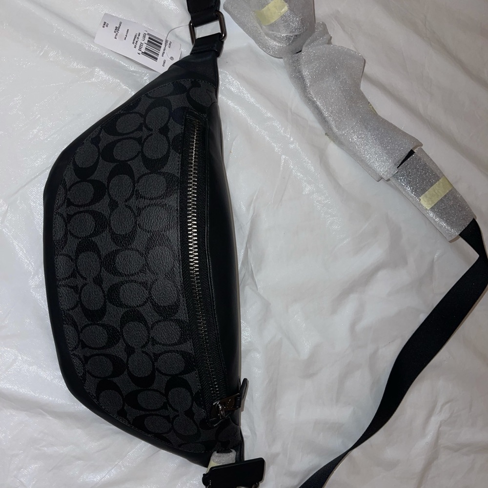Warren Belt Bag BNWT color charcoal